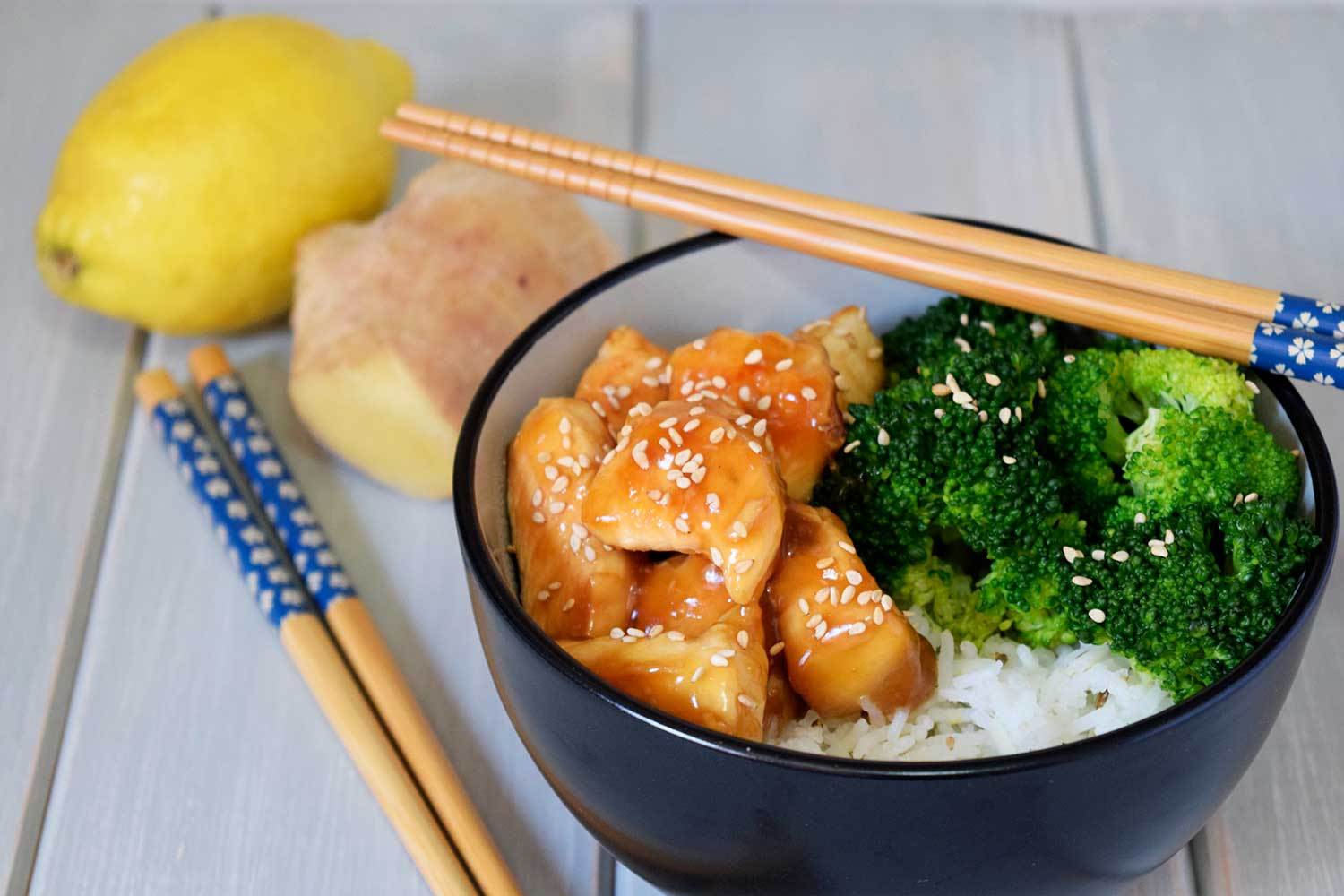 Pollo con brócoli a la soja y miel