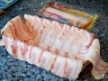 Forrar el molde con bacón