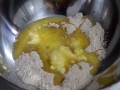 Mezclar harina y mantequilla Mezclar harina y mantequilla
