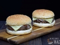 Hamburguesas con ciruelas y ras el hanout