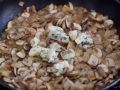Añadir el roquefort