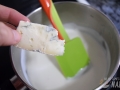 Derretir el queso en la nata